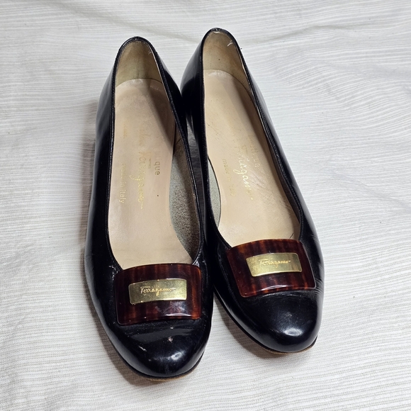 Salvatore Ferragamo Black Patent Leather Flats with Gold Accents - Picture 1 of 4